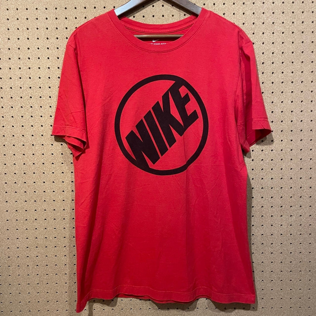 "NIKE RED" T